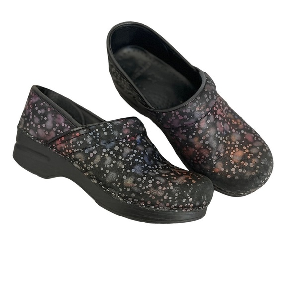 Dansko Shoes - Dansko Paint Splattered Clog Womens Sz 38 US 7.5-8